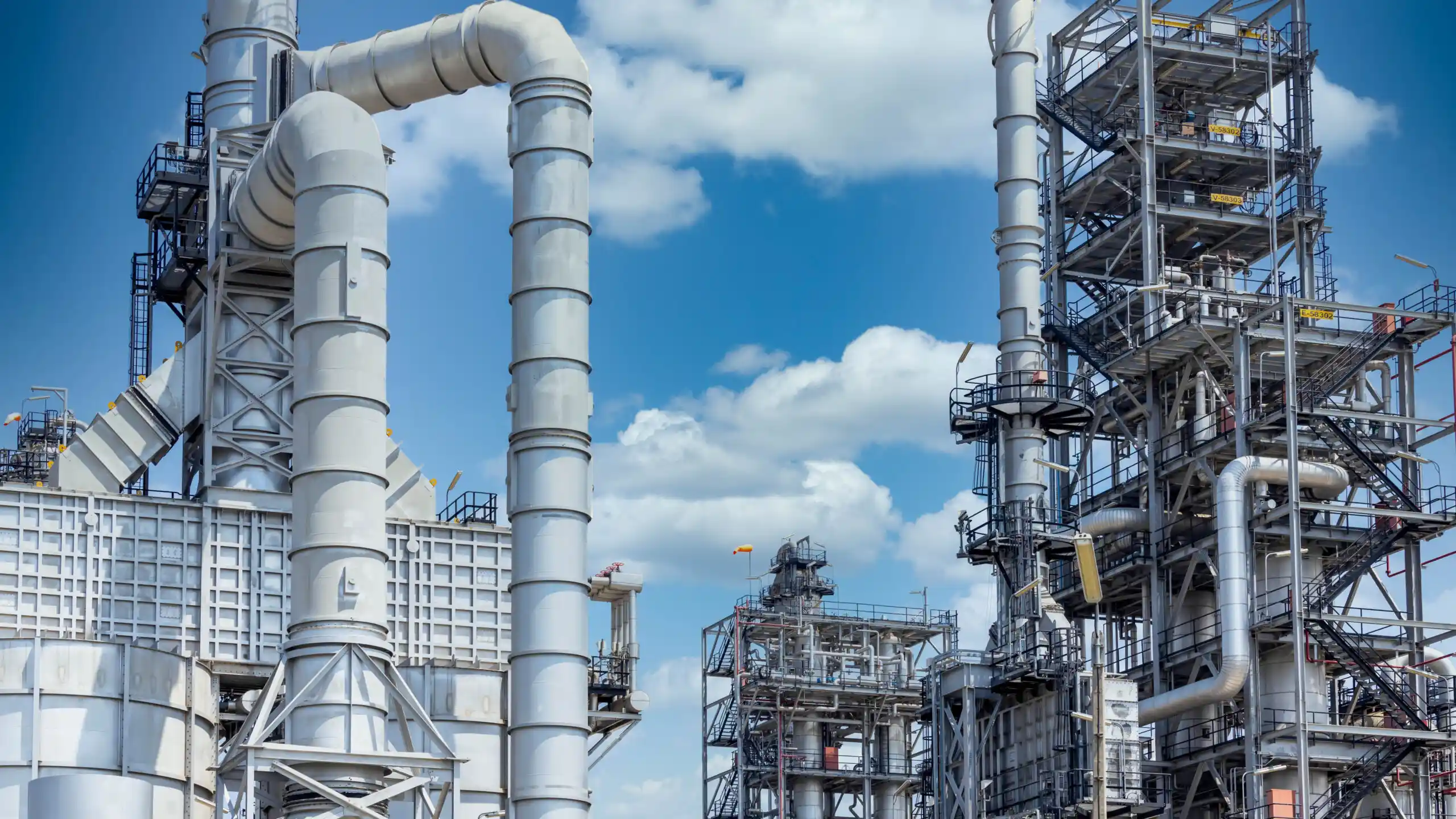 oil and gas refinery plant form industry zone aer 2023 11 27 05 11 25 utc scaled